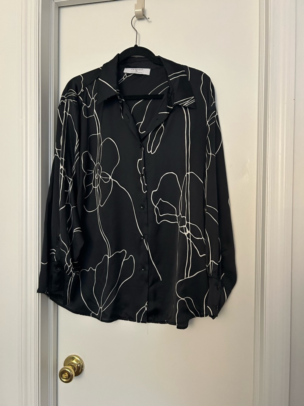 Primark Black Button-Up Shirt with White Line Floral Print